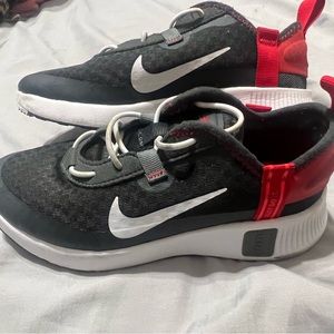 NIKE REPOSTO BOYS LITTLE KIDS